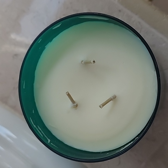 Bath and Body Works candle Peppermint Sugar Cookie - Picture 3 of 3